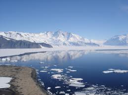 Antartika'nın yüzeyi genişliyor mu?
